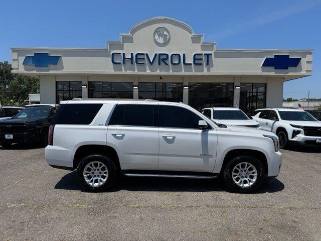 2020 GMC Yukon SLT Standard Edition in White Frost Tricoat — front three-quarter view